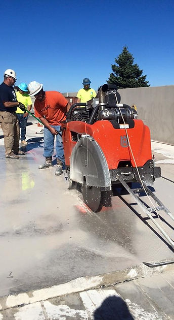 concrete cutting saw