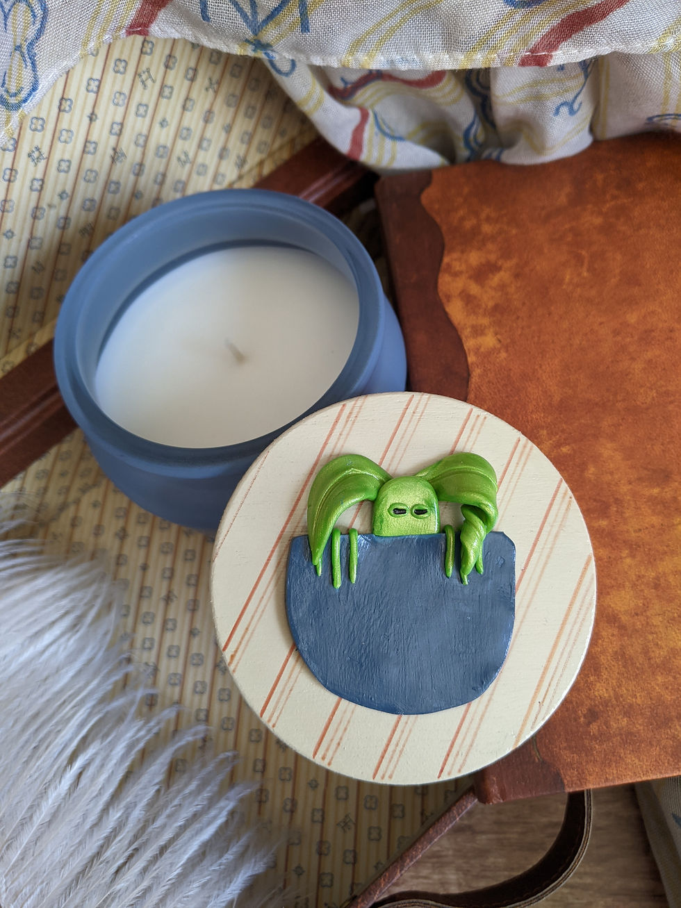 Thumbnail: Tree Dweller Candle