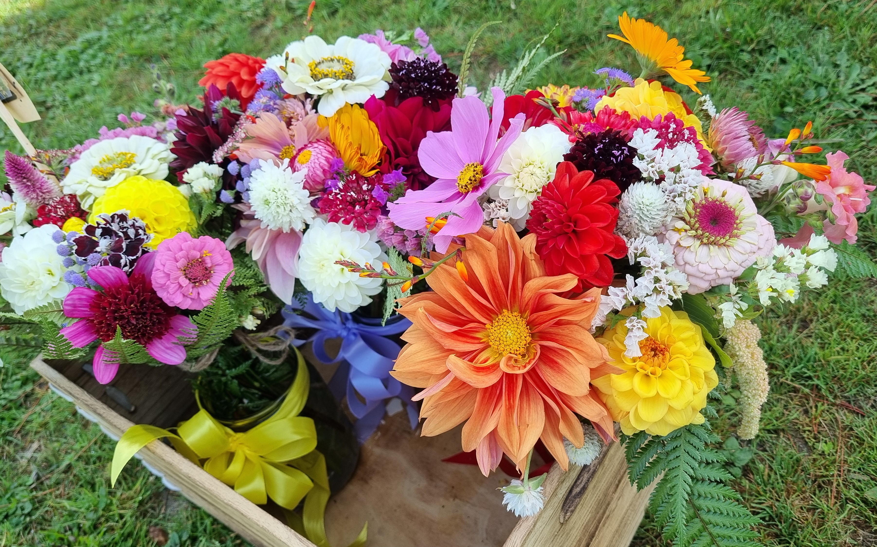 Flowers In the Jar (only at flower stand)