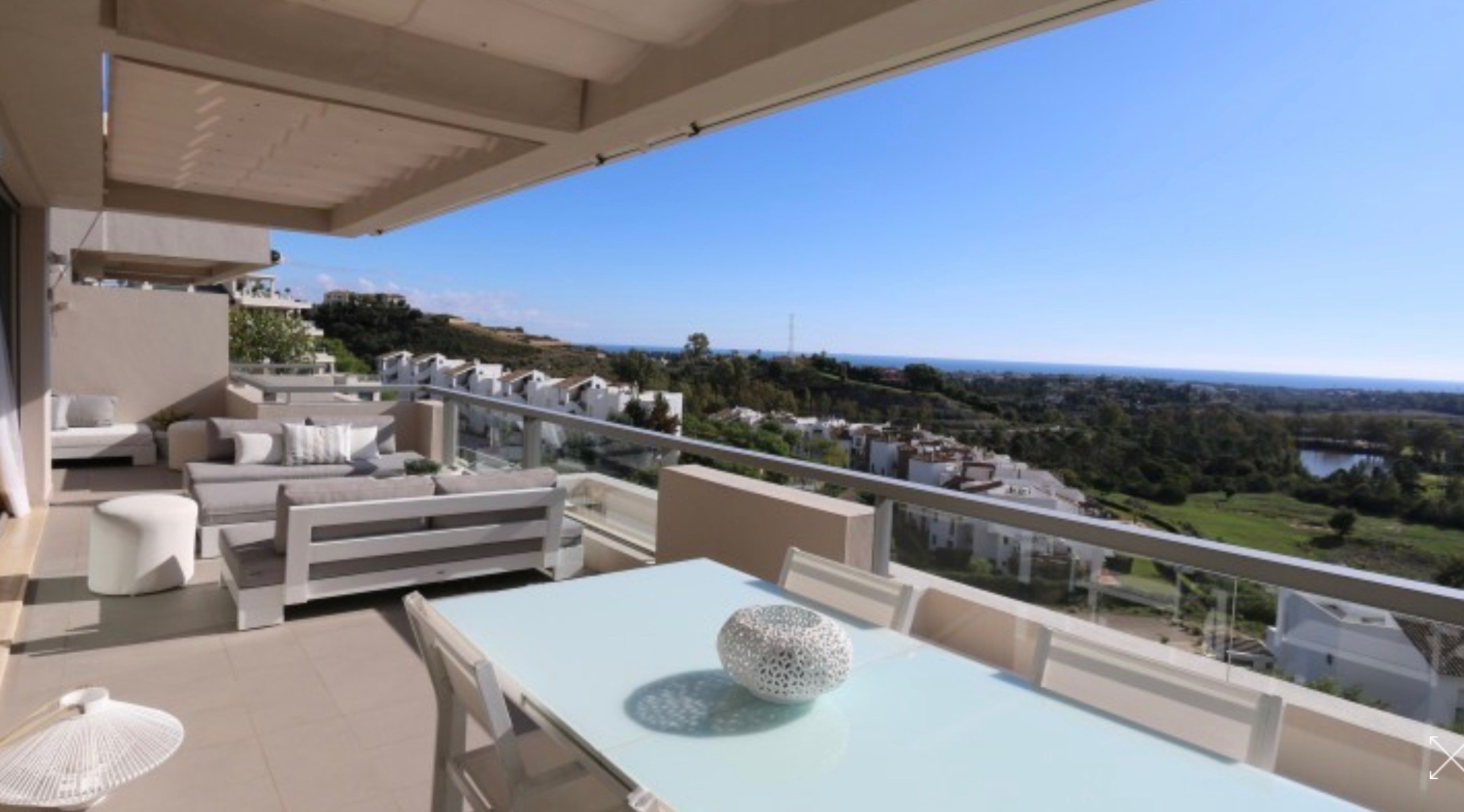 Benahavis app €495.000