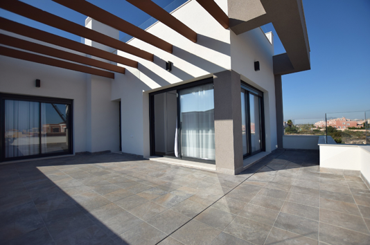 Los Montesinos villa €254.000