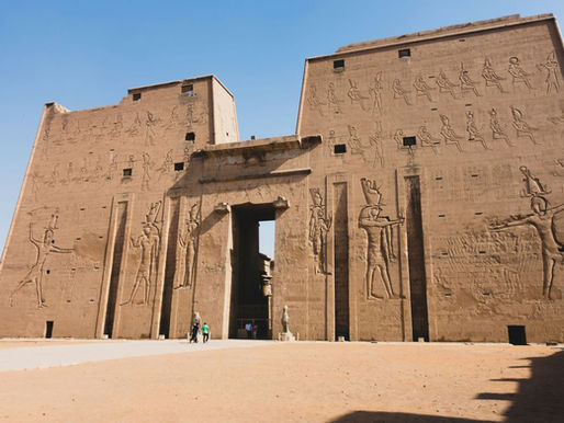 Egitto: diario sul Nilo, tra templi, deserto e città vive