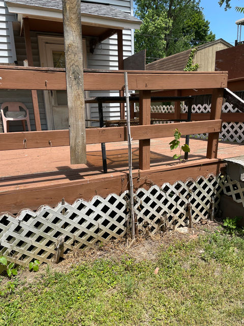 Deck May 29 2023, 1 13 43 PM.jpg