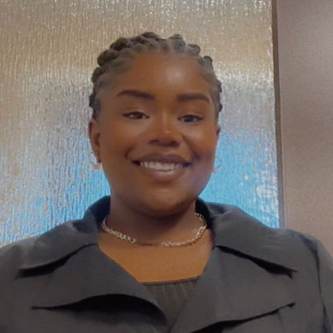 Seairra Williams professional photo_edited.jpg