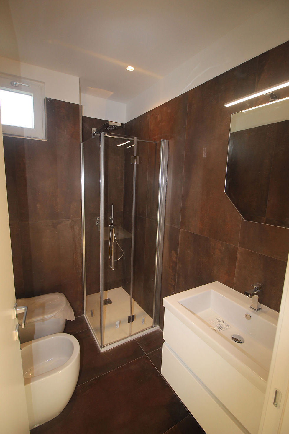 Bagno con doccia