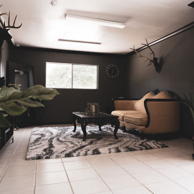 Sorry Mom Tattooing and Fine Arts interior in Beaumont, TX. Clean Tattoo studio in Beaumont, TX