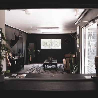 Sorry Mom Tattooing and Fine Arts interior in Beaumont, TX. Clean Tattoo studio in Beaumont, TX