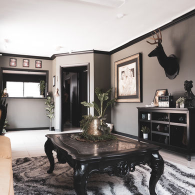 Sorry Mom Tattooing and Fine Arts interior in Beaumont, TX. Clean Tattoo studio in Beaumont, TX