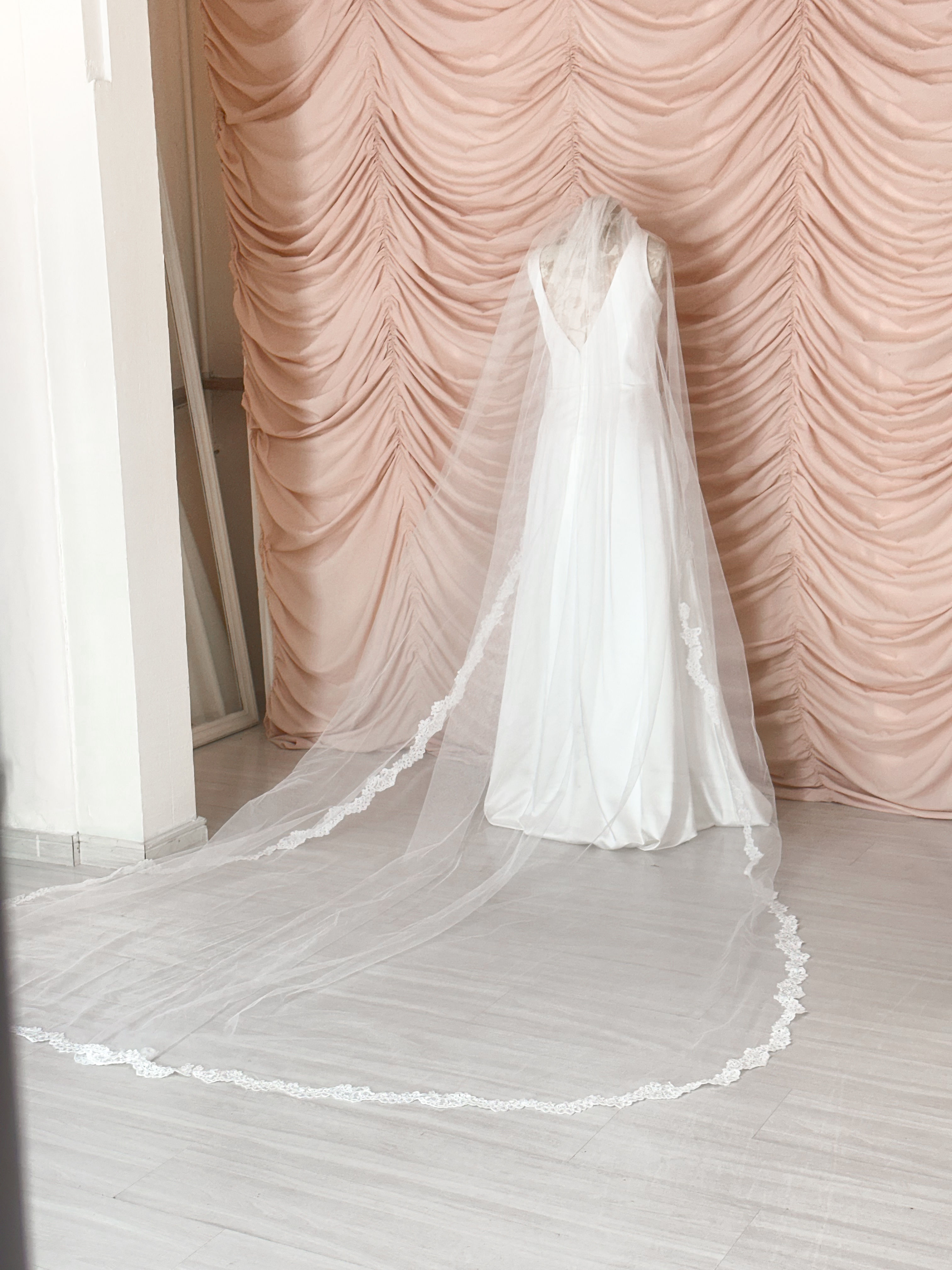 Mantilha com Renda Floral