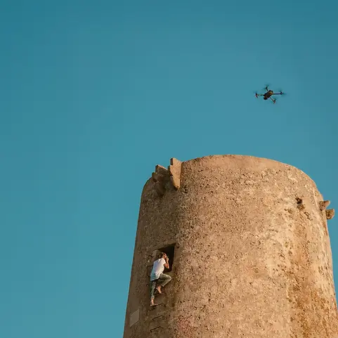 Flyloops empresa de fotografia con drones mallorca alcudia.webp
