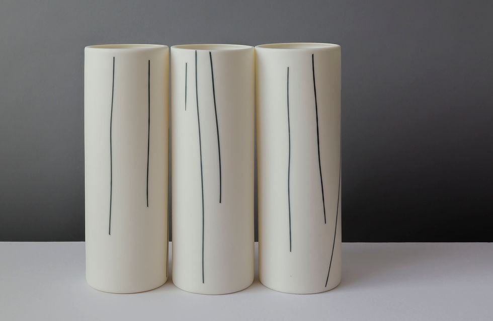 Small fine grey line vessels