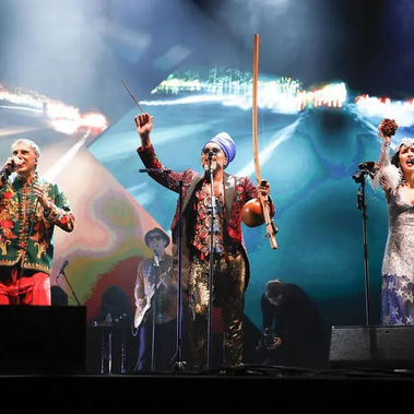 Conheça as parcerias de sucesso que marcaram a história da Música Popular Brasileira.