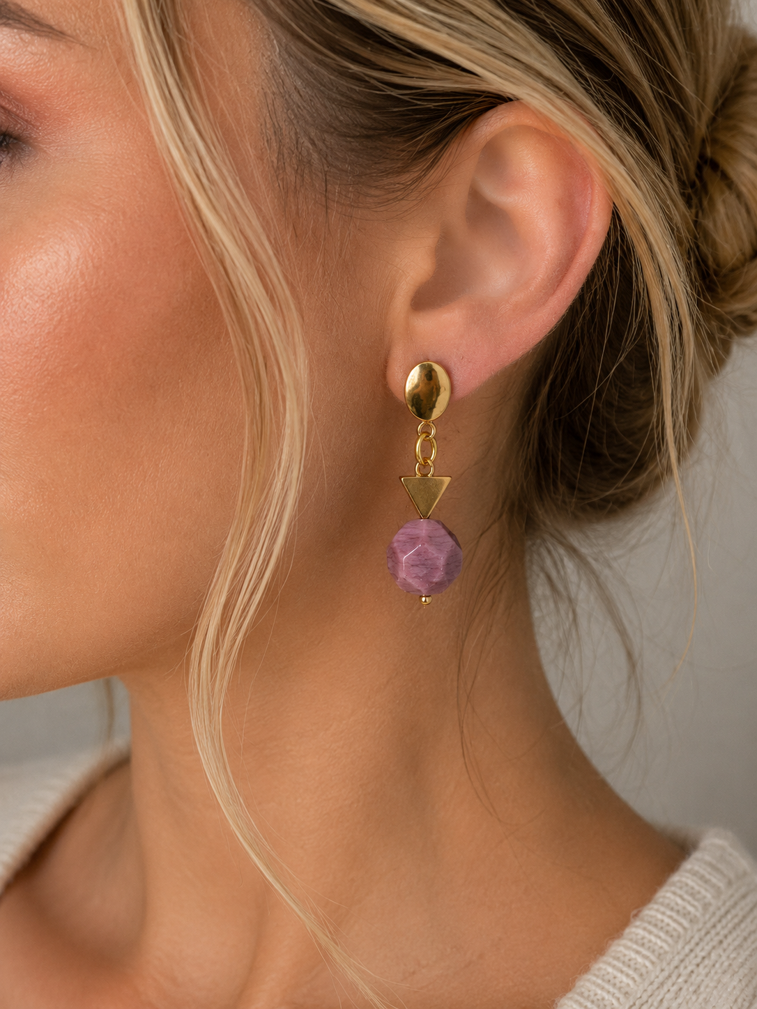 Mauve Geometry Drops