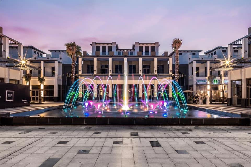 56781201_10214232989035402_2778583050097