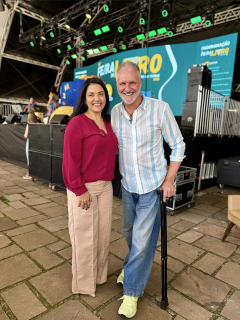 Vereadora Marisol Santos prestigia a 45ª Feira do Livro de Flores da Cunha