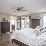 Home_Front_Beige_Brick_MasterBedroom1.jp
