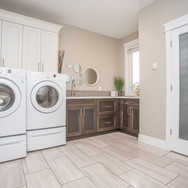 Home_Front_Beige_Brick_LaundryRoom1.jpeg