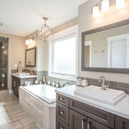 Home_Front_Beige_Brick_MasterBathroom.jp