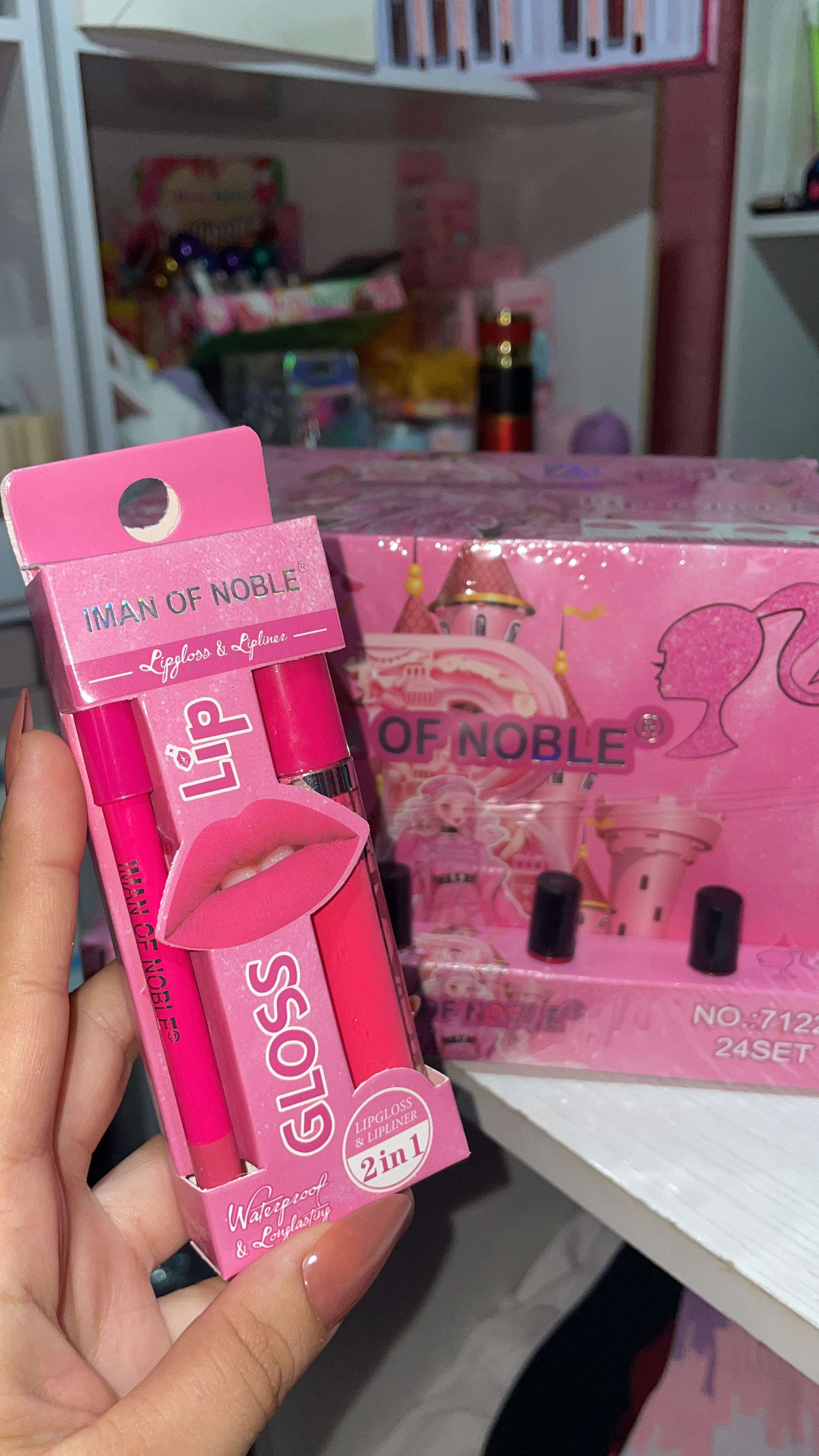 Lip gloss + delineador 