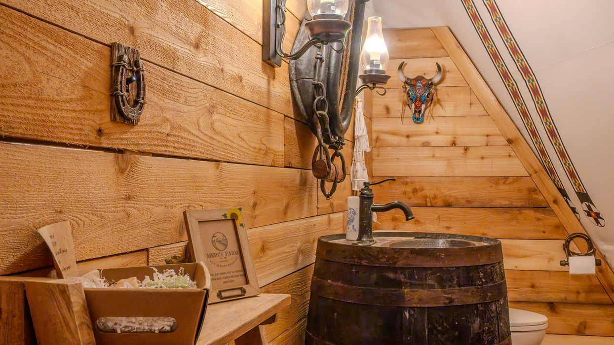 TeePee Bathroom