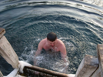 купание в озере