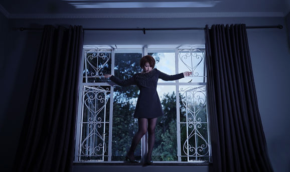 ABODE_SHOOT0922lounge windowJPEG LARGE.jpg