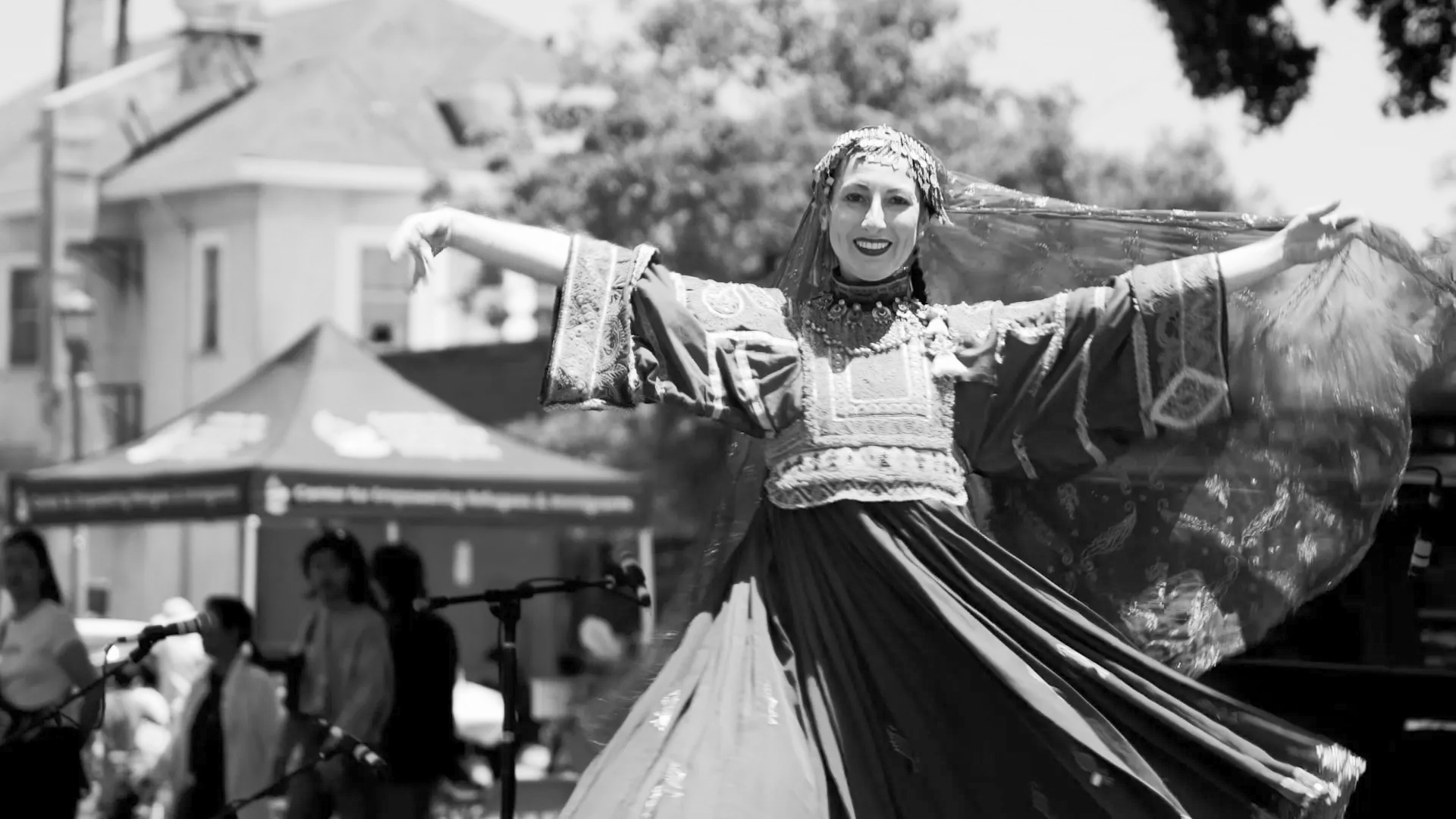 An Afghan Female dancer in Afghan tradational cloth_edited.jpg
