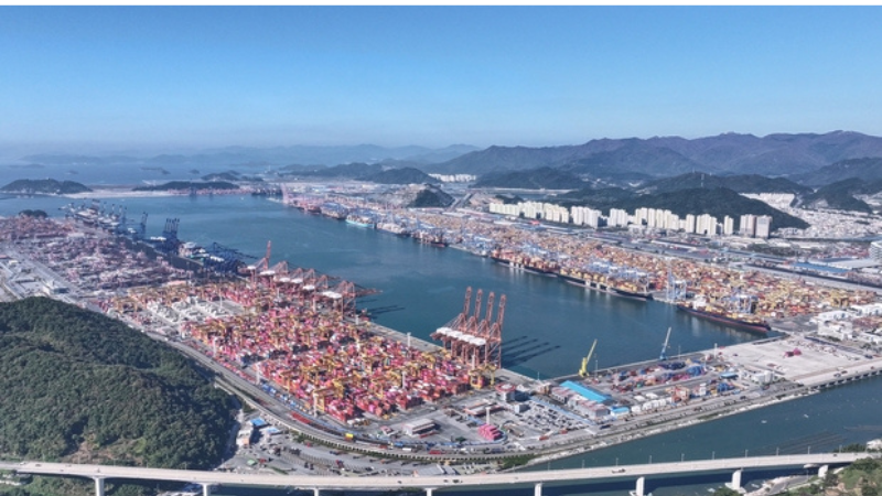 Busan Port to Install 'AI Brain' Beyond Automation