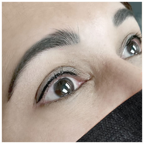 upper lid mature skin medium eyeliner tattoo, results on aging skin, eyeliner permanent makeup, lash line tattoo in Richmond before and afters