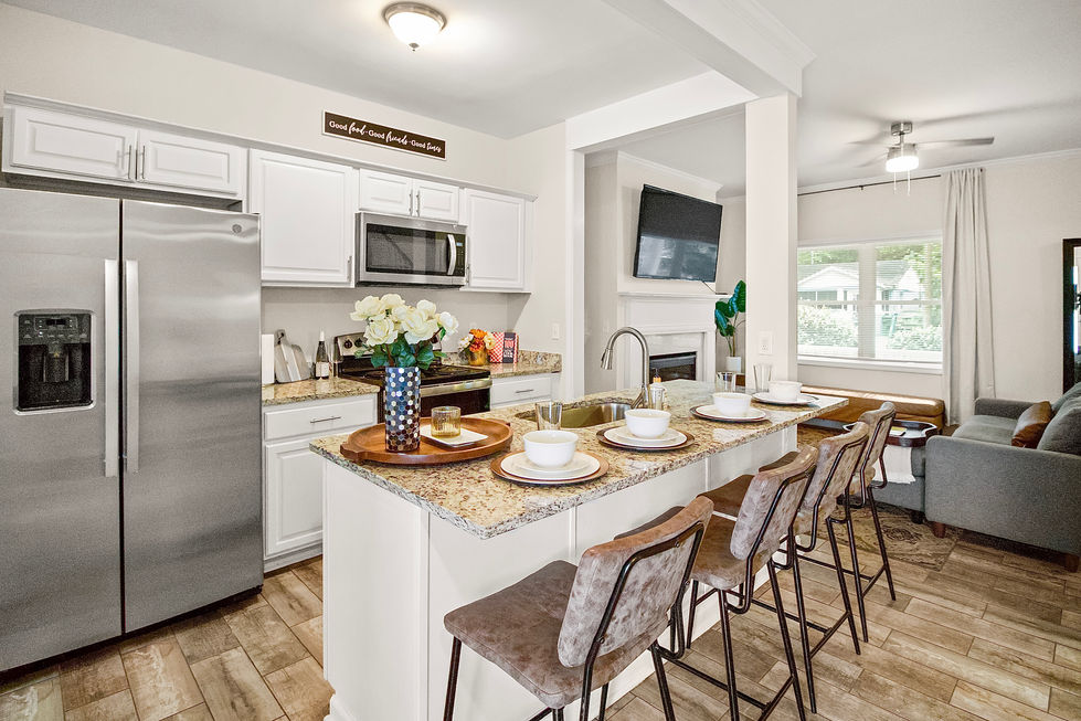 Photos of furnished home listings in Atlanta, GA