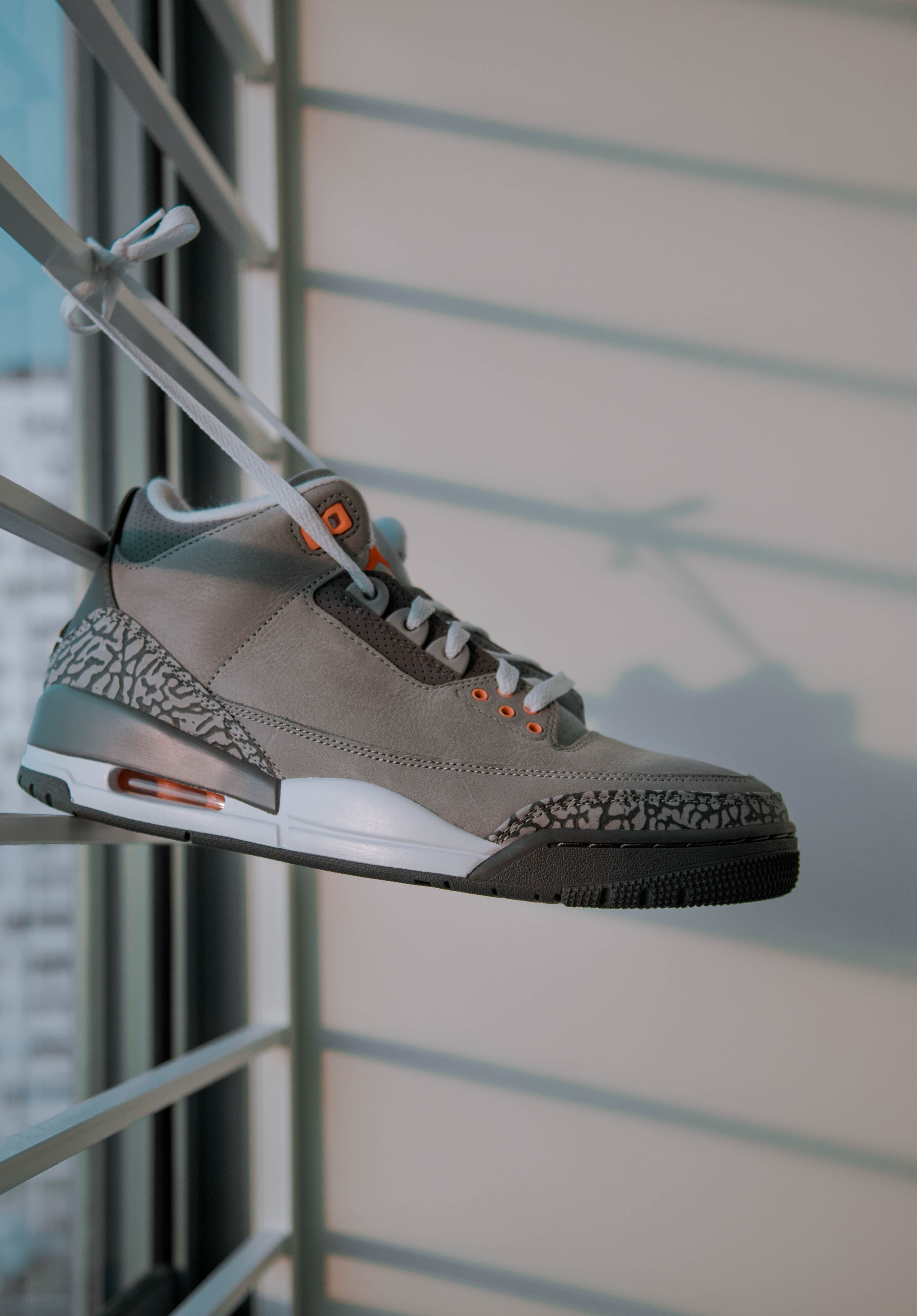 leather sneaker
