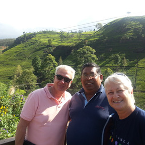 family-tour-nuwara-eliya-sri-lanka.jpg
