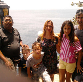 family-tour-trincomalee-sri-lanka.jpg