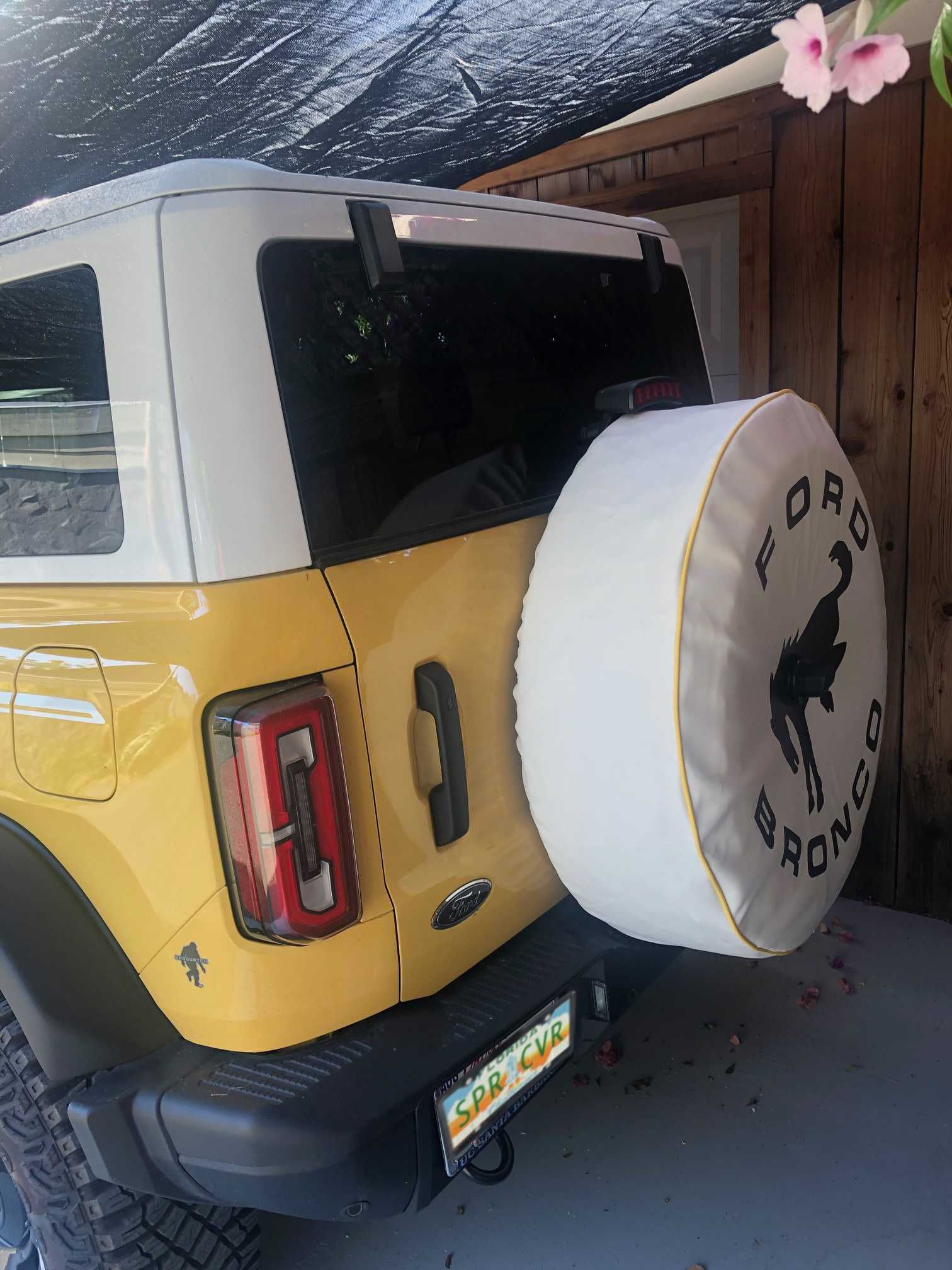 Classic White Bronco -Yellow Trim US Made SpareCover® Brand - Made for 6G Bronco