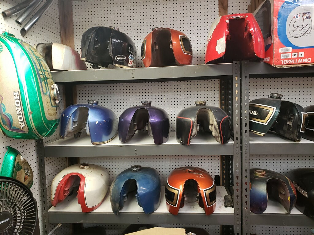 CB750 Tanks