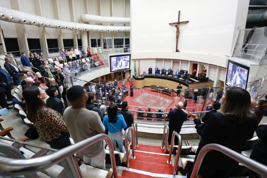 Alesc reconhece atuação social de pastores e líderes religiosos em Santa Catarina