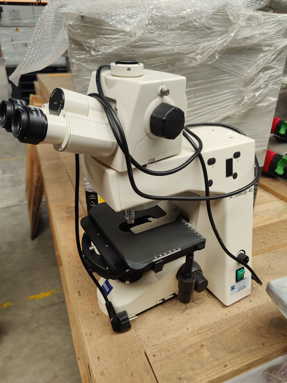 Microscope - Zeiss - Axioscope 40 -We have several units available -  DK1016