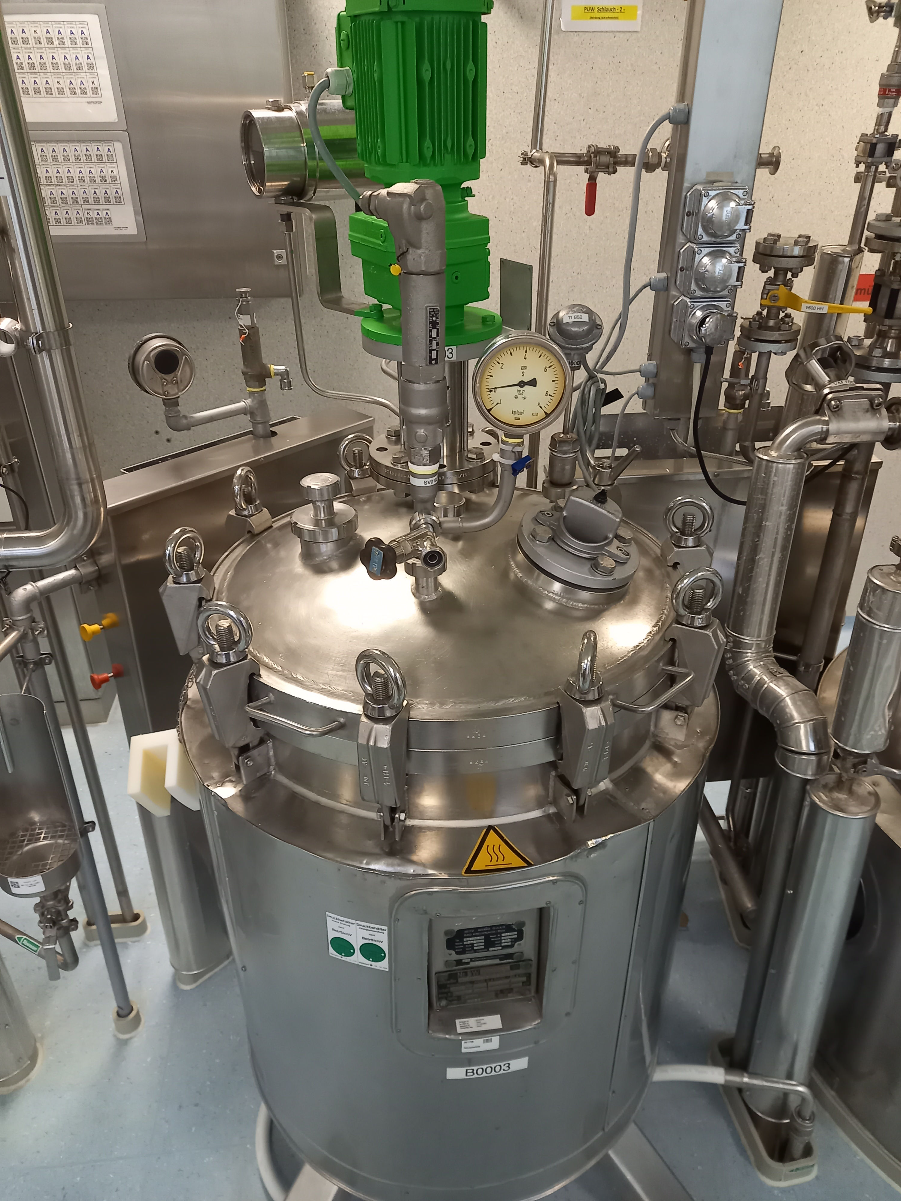 *SOLD* Tank With Top Stirrer Vessel-Seitz-275L-351756G