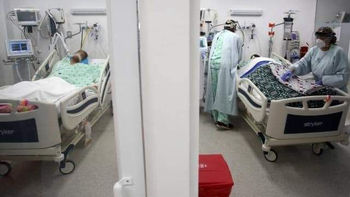 Expertos en salud piden al gobierno retrasar la reapertura económica