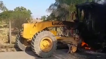 Se incendia maquinaria en vías del Sur de Bolívar