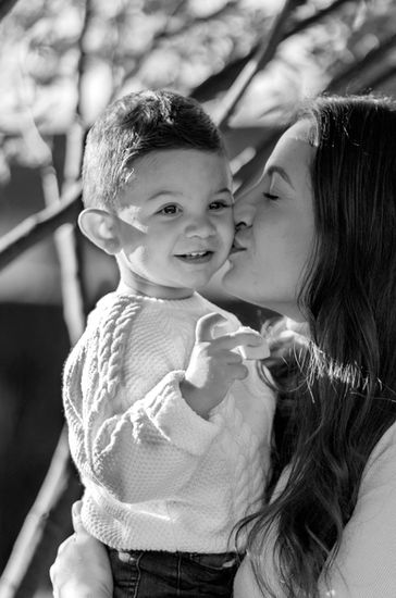 Familienfotografie, outdoorshooting, emotionale Familienmomente