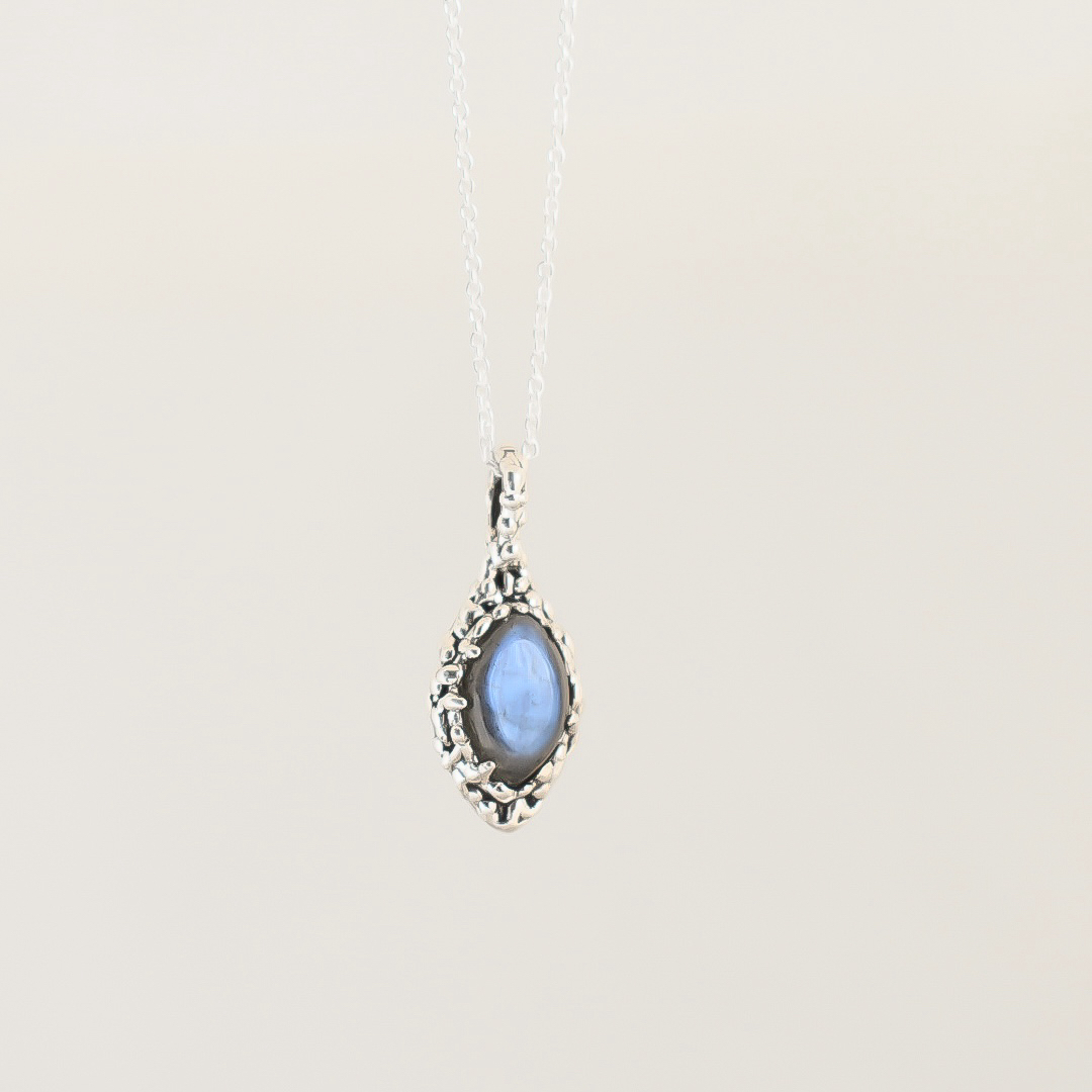 BLOO - Labradorite pendant