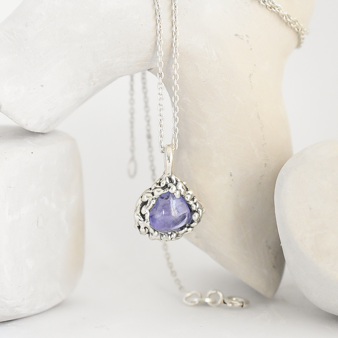 BARNACLE - Tanzanite pendant II
