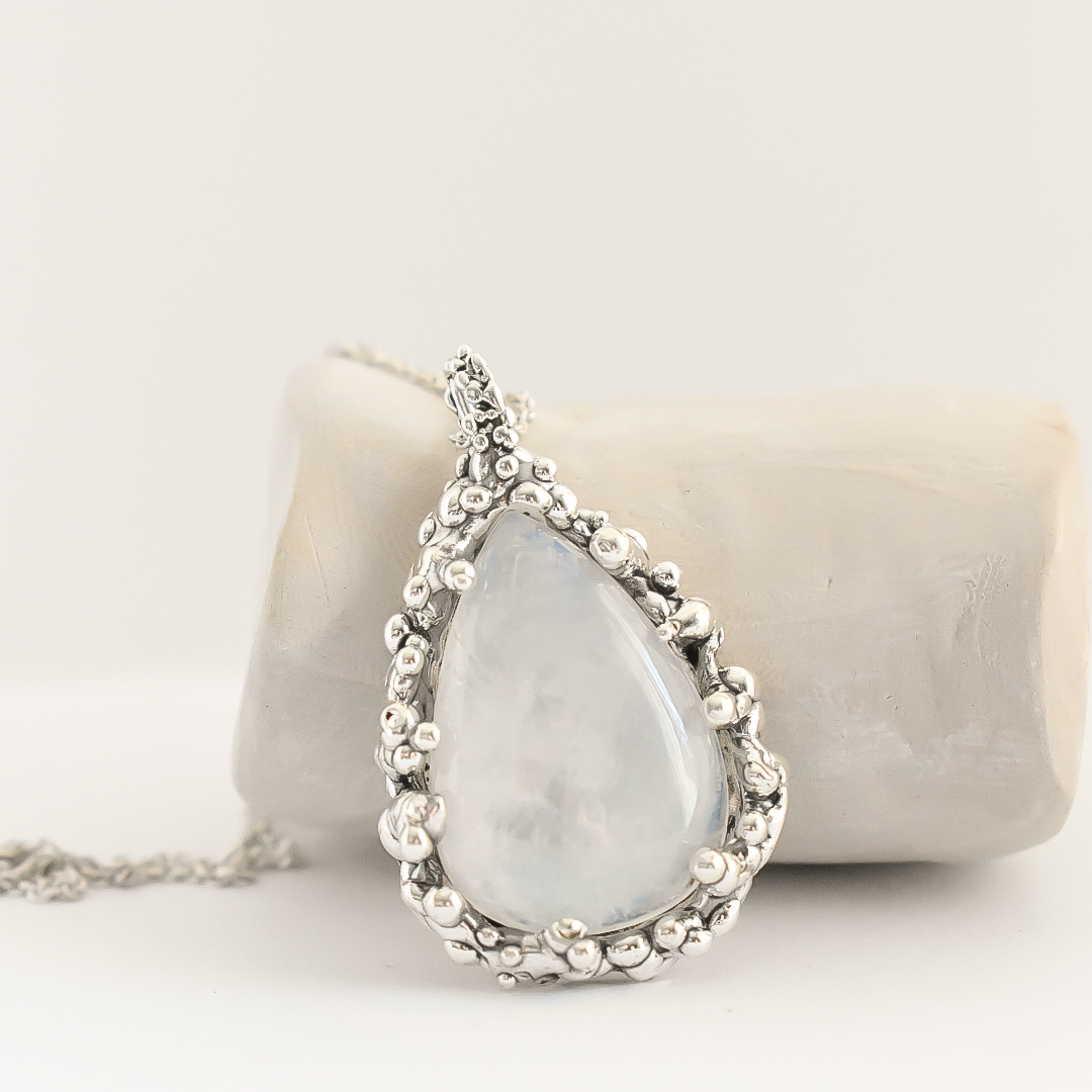 BARNACLE Pendant - Moonstone