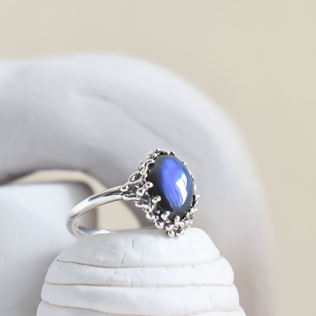 BARNACLE Ring - Labradorite - Size 8