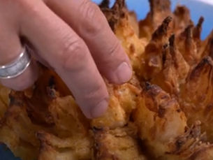 BLOOMING ONION AIR FRYER