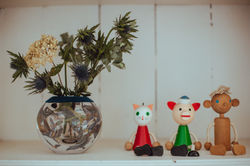 Flying Duck vessel with wooden dolls