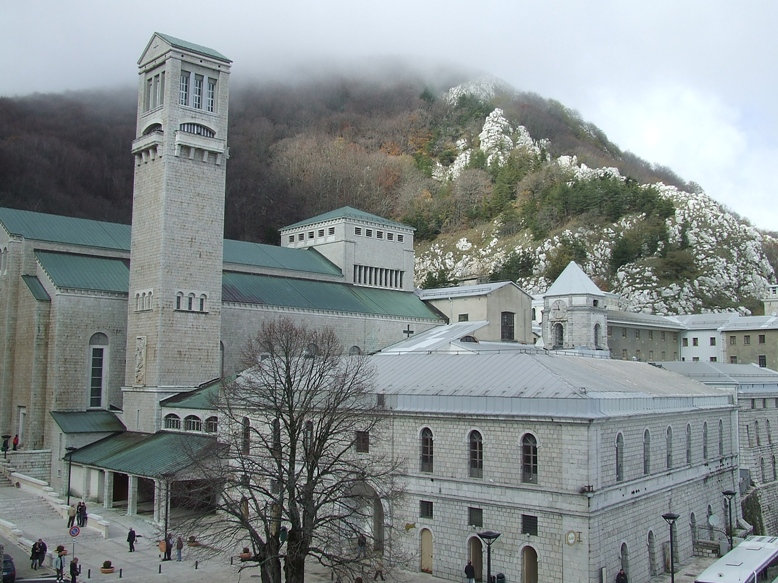 Santuario_Montevergine_2.jpeg