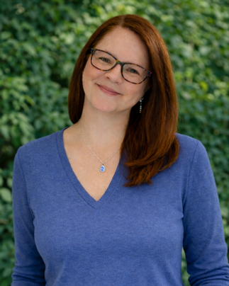 Marnie headshot 2.png