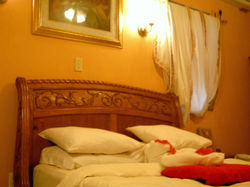 Queen Deluxe 2013.JPG